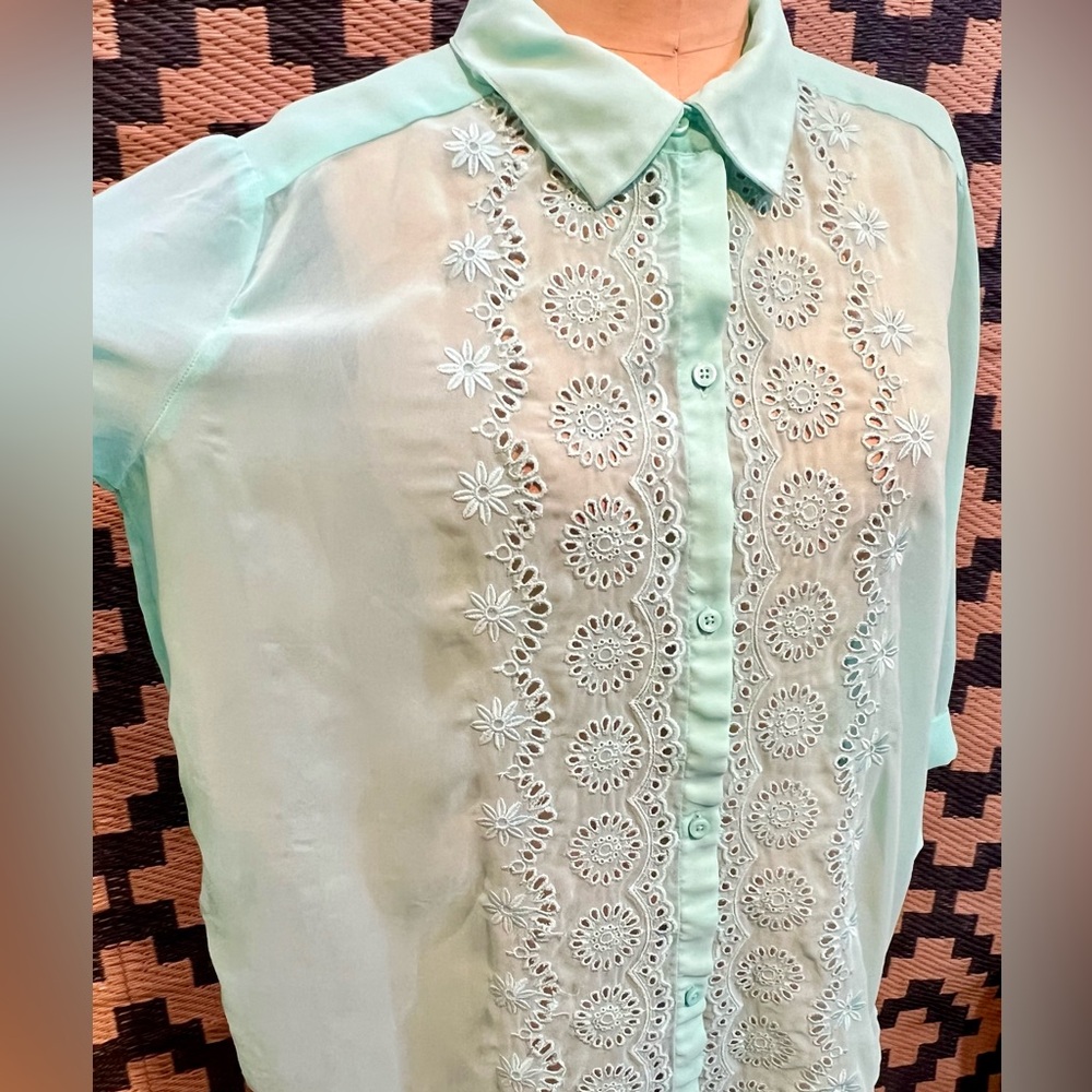 Seafoam aqua eyelet floral lace button down shirt blouse lightweight sheer beach - Picture 6 of 12